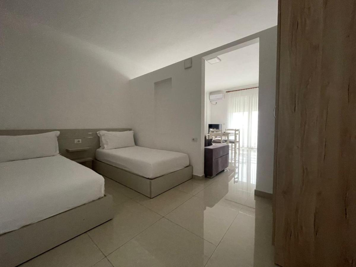 Kraal Apartments Vlorë Exterior foto